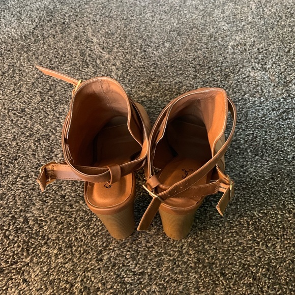 Brown open toe booties - Picture 4 of 5